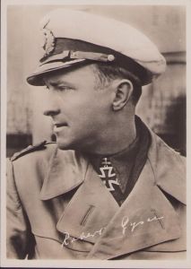 Ritterkreuzträger Postcard Kapitänleutnant Robert Gysae