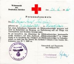 Wehrmacht Hilfskrankenträger Personalausweis (1945)