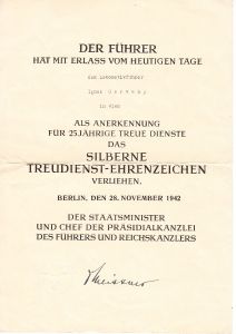 Treudienst-Ehrenzeichen in Silber Award Document