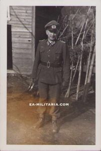 Gebirgsjäger Hauptmann Photograph (Crusher cap)