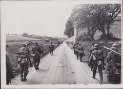 'Infanterie auf dem Vormarsch' Press Photo (France 1940)