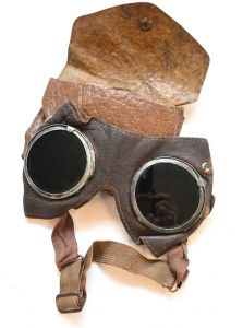 Dark Brown Leather Schutzbrille in Pouch