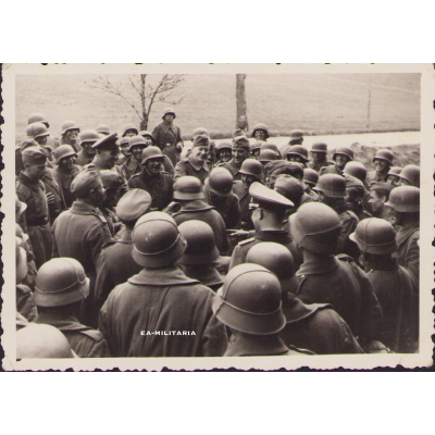 Wehrmacht Group Photograph (drahtung helmets)