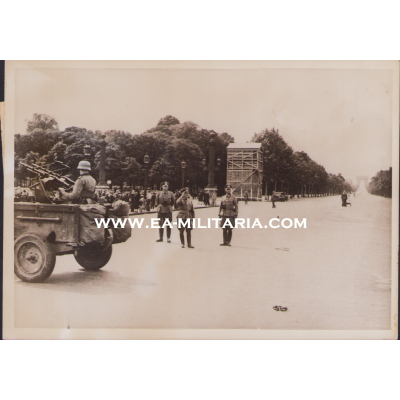 'Ersten deutschen Truppen in Paris' Press Photo