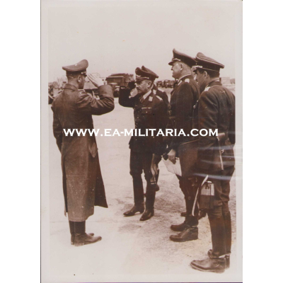 Ritterkreuzträger Generalob. Löhr Press Photo