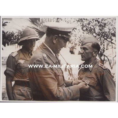 Ritterkreuzträger General Loerzer Press Photo 