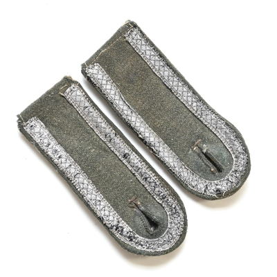 Unpiped WH Uffz. Shoulder-Straps