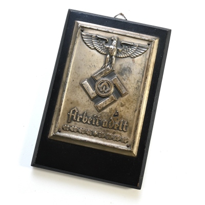 RAD 'Arbeit adelt' Wall Plaque 
