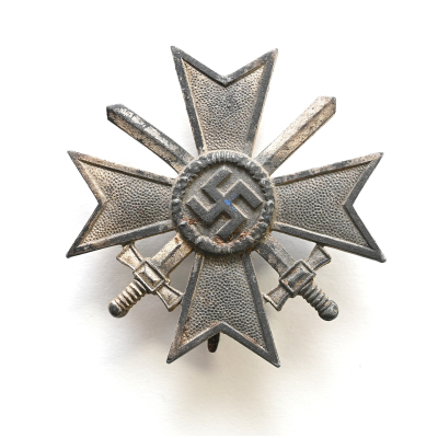 KVK 1st Class with Swords (3)