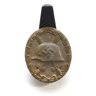 'L22' Marked VWA in Gold