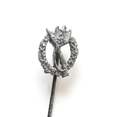 Near Mint Infanterie Sturmabzeichen Stickpin (16mm)