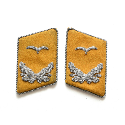 Matching LW Leutnant Flieger/FJ Collar Tabs